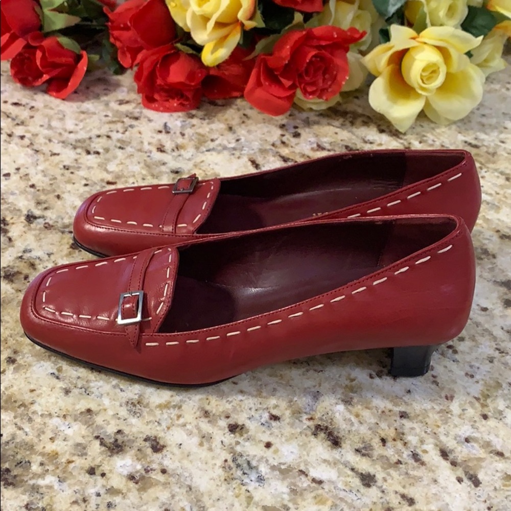 ANN TAYLOR